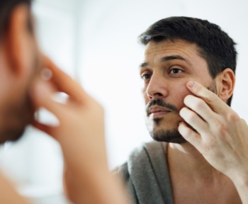 تاثیر استرس بر مشکلات پوستی